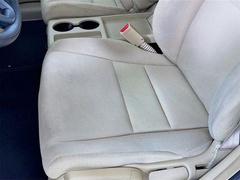 Used 2010 Honda CR-V LX image 18