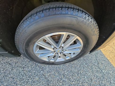 Used 2023 Chevrolet Traverse LT w/ LPO, Floor Liner Package AWD/4WD image 34