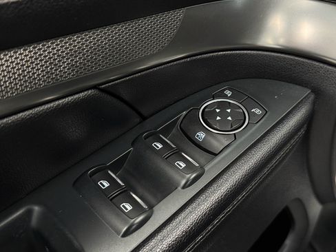 Used 2019 Ford Explorer XLT w/ Equipment Group 201A AWD/4WD image 17