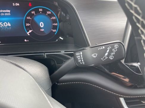 New 2026 Volkswagen Atlas Cross Sport SE image 11