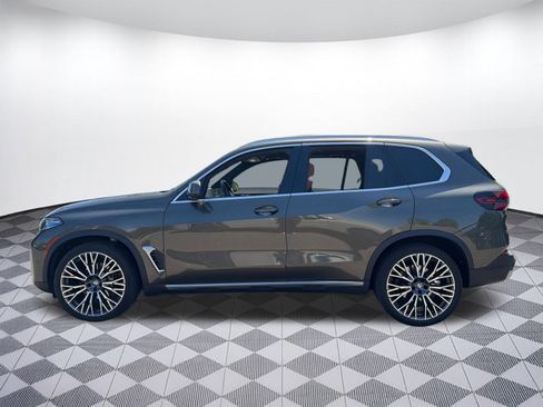Used 2024 BMW X5 xDrive40i w/ Premium Package AWD/4WD image 2