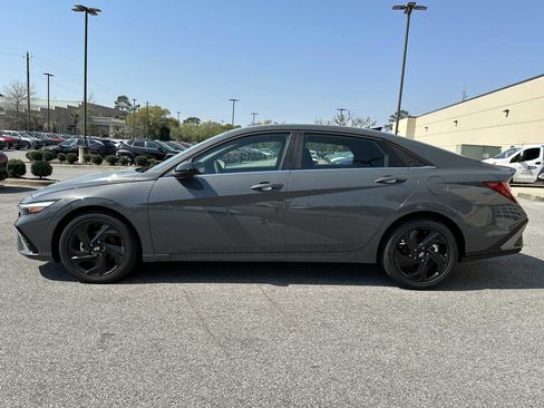 New 2026 Hyundai Elantra SEL Sport Premium w/ Cargo Package FWD image 4