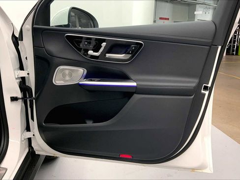 New 2026 Mercedes-Benz GLC 300 4MATIC image 11