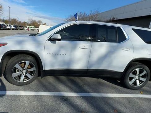 Used 2019 Chevrolet Traverse LT w/ LT Premium Package image 6