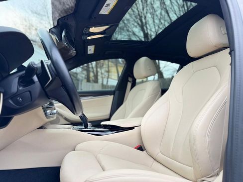 Used 2020 BMW 530i xDrive w/ Executive Package image 17