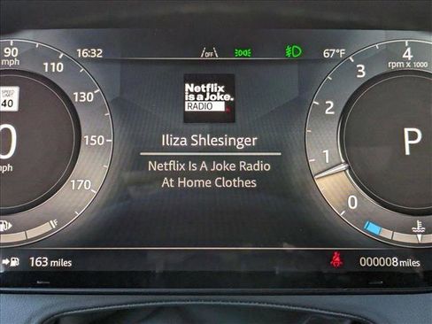 New 2025 Land Rover Range Rover Sport Dynamic SE image 11