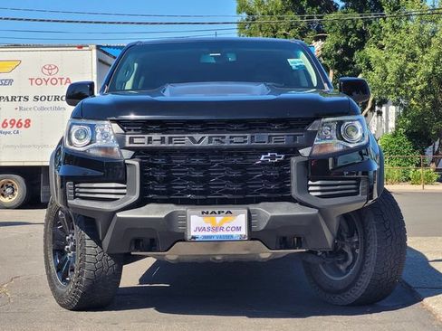 Used 2021 Chevrolet Colorado ZR2 w/ ZR2 Midnight Special Edition AWD/4WD image 3