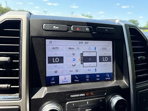 Used 2020 Ford F150 Lariat w/ Equipment Group 502A Luxury AWD/4WD image 24