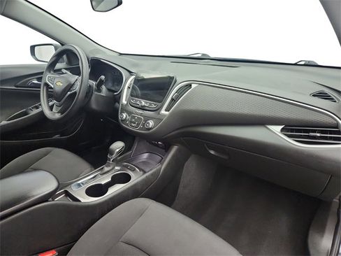 Used 2022 Chevrolet Malibu LS image 18