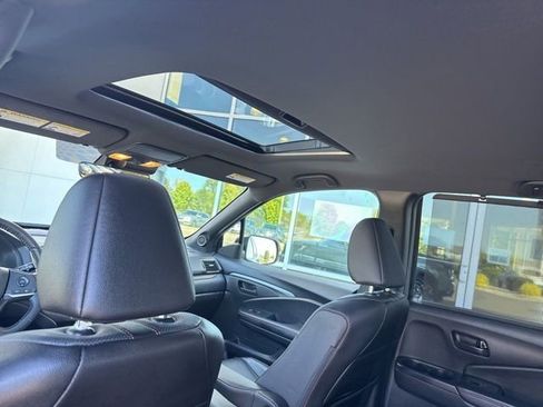 Used 2023 Honda Passport TrailSport image 24