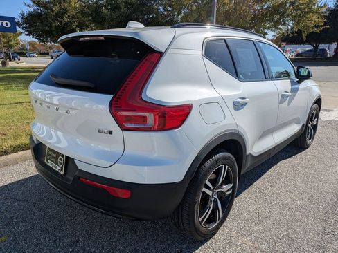Certified 2023 Volvo XC40 B5 Plus w/ Driver Assist Package image 4