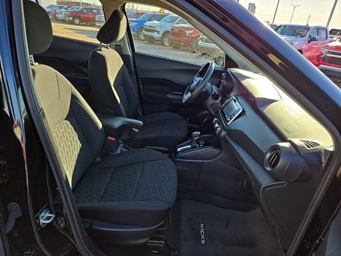 Used 2021 Nissan Kicks S image 21