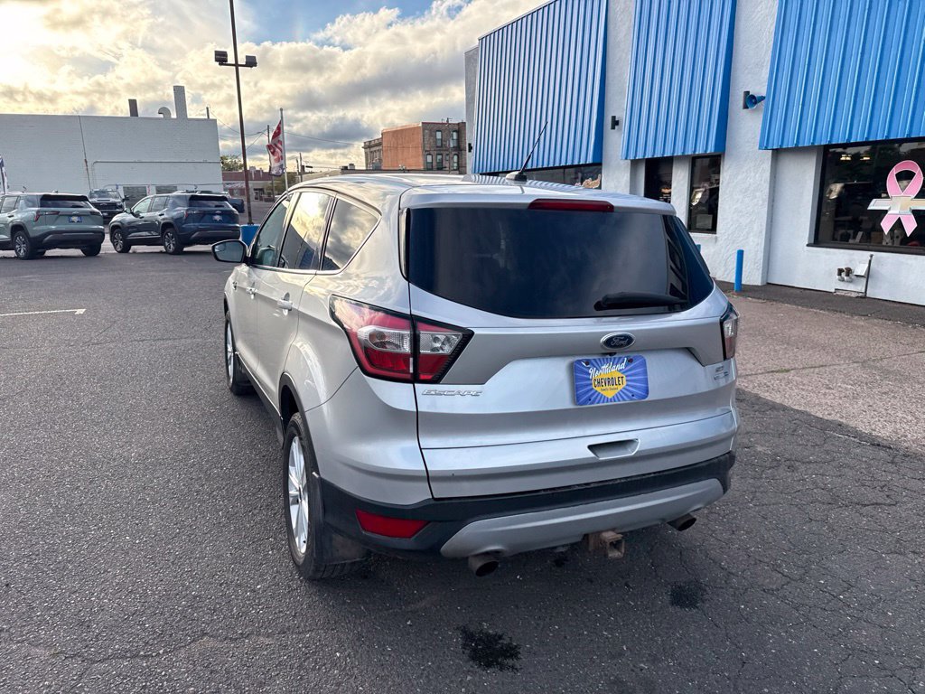 Used 2017 Ford Escape SE AWD/4WD image 13