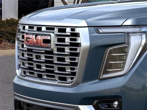 New 2026 GMC Yukon XL Denali w/ Denali Reserve Package image 37