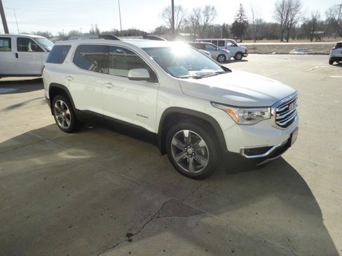 Used 2018 GMC Acadia SLT w/ LPO, Floor Liner Package AWD/4WD image 23