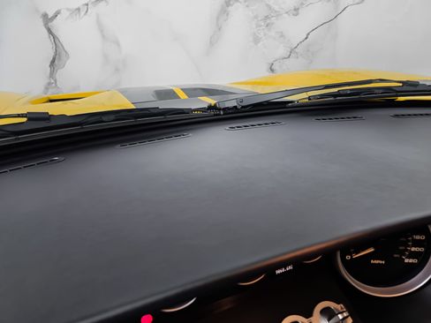 Used 2005 Ford GT RWD image 34