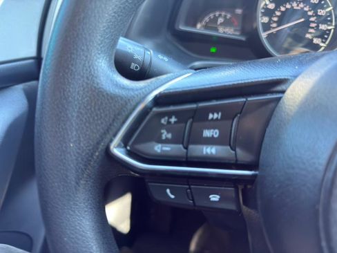 Used 2017 MAZDA MAZDA3 Sport image 13