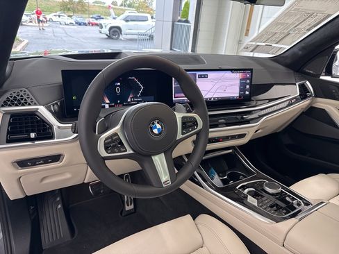 New 2026 BMW X7 xDrive40i w/ M Sport Package image 18