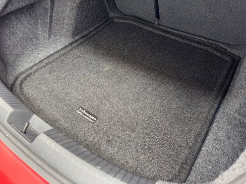 Used 2025 Volkswagen Jetta SE image 78