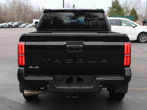 Used 2025 Toyota Tacoma SR5 image 6