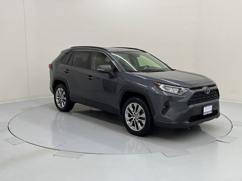 Used 2020 Toyota RAV4 XLE Premium AWD/4WD image 8
