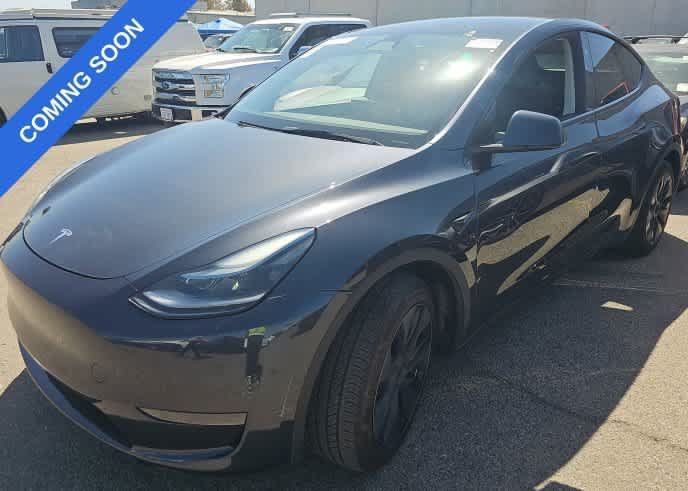 Used 2025 Tesla Model Y Long Range RWD image 1