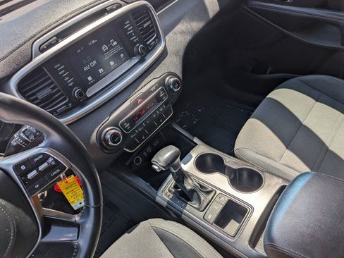 Used 2019 Kia Sorento AWD w/ LX Convenience Package image 19