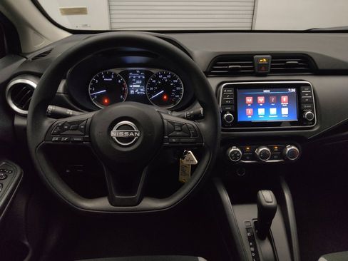 Used 2025 Nissan Versa S w/ Trunk Package FWD image 22