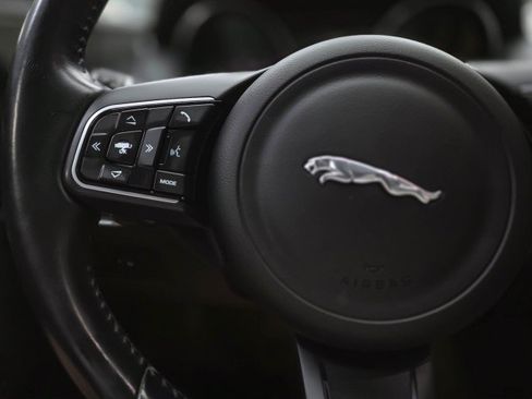 Used 2017 Jaguar XE Prestige RWD image 21