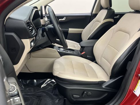 Used 2020 Ford Escape Titanium image 11