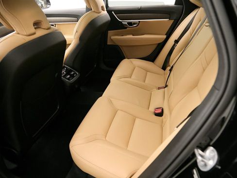 Certified 2025 Volvo V90 B6 Cross Country Ultra AWD/4WD image 24