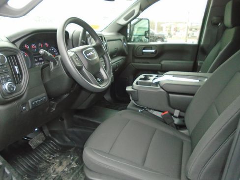 New 2026 GMC Sierra 2500 Pro w/ Convenience Package image 9