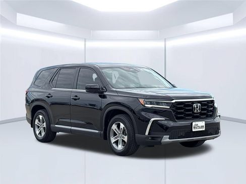 Used 2025 Honda Pilot EX-L image 10