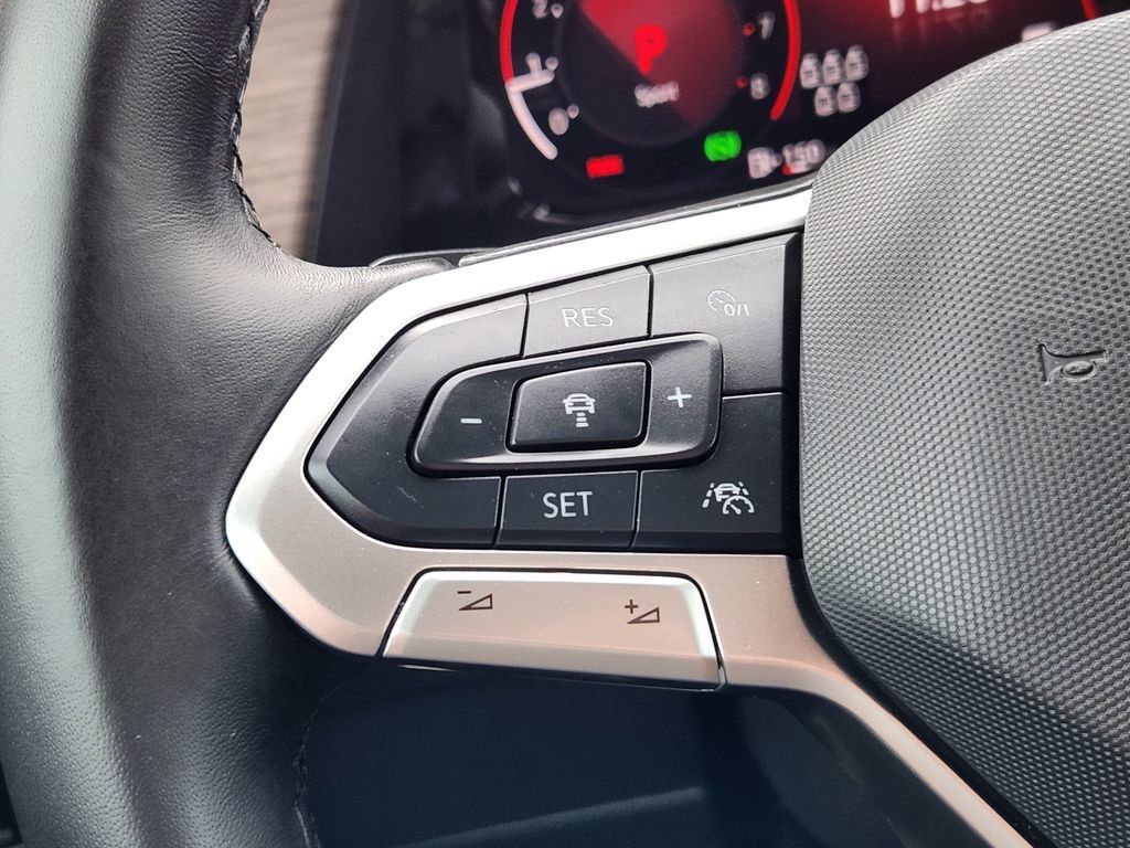 Certified 2026 Volkswagen Atlas SEL Premium R-Line AWD/4WD image 26