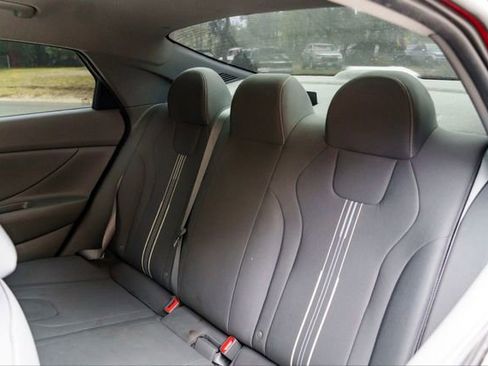 Certified 2022 Hyundai Elantra SEL w/ Cargo Package image 21