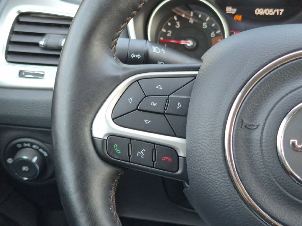 Used 2019 Jeep Compass Latitude w/ Popular Equipment Group AWD/4WD image 15