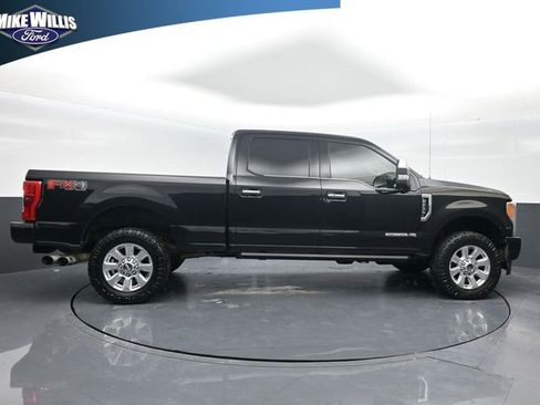 Used 2017 Ford F250 Platinum w/ Platinum Ultimate Package AWD/4WD image 8