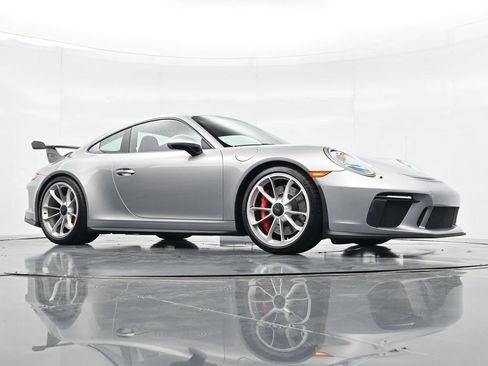 Certified 2018 Porsche 911 GT3 RWD image 24