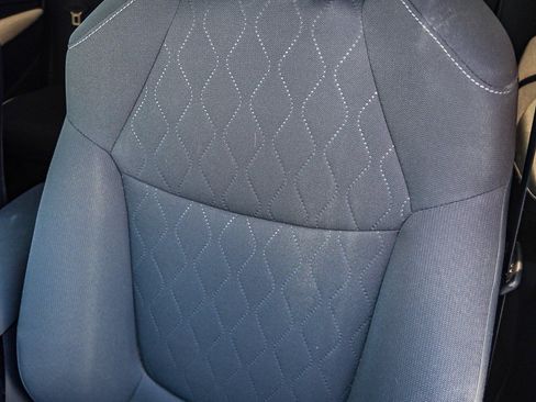 Used 2021 Toyota Corolla LE w/ Carpet Mat Package (TMS) FWD image 26