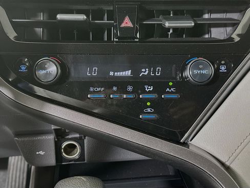 Used 2023 Toyota Camry LE FWD image 22