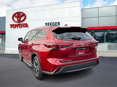 Used 2024 Toyota Highlander XLE