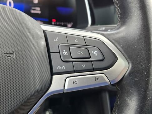 Used 2024 Volkswagen Jetta SE w/ Panoramic Sunroof Package FWD image 25
