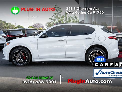 Used 2022 Alfa Romeo Stelvio Veloce image 9