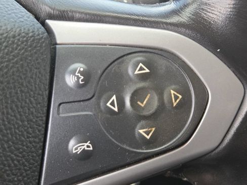 Used 2022 Chevrolet Colorado LT w/ Fleet Safety Package RWD image 4