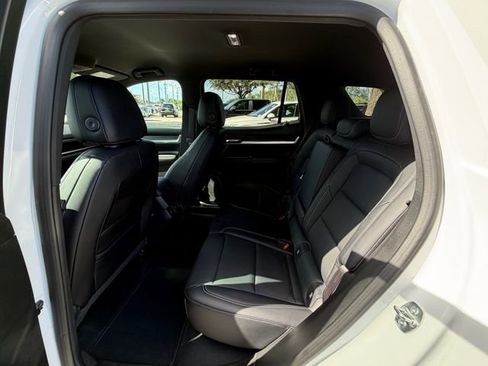 Used 2026 GMC Terrain Elevation w/ Elevation Premium Package FWD image 16
