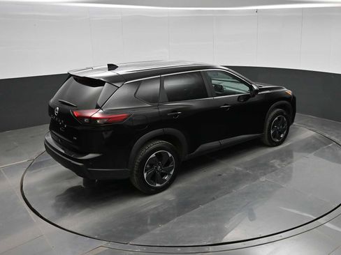 Used 2024 Nissan Rogue SV FWD image 30