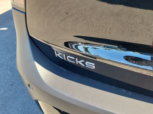 New 2026 Nissan Kicks SR image 7