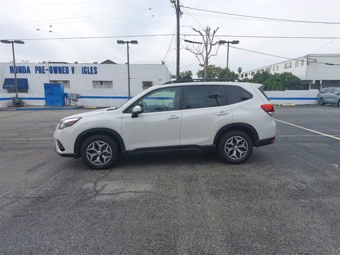 Used 2022 Subaru Forester Premium w/ Popular Package #1 image 5