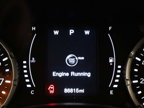 Used 2016 Jeep Renegade Latitude FWD image 5