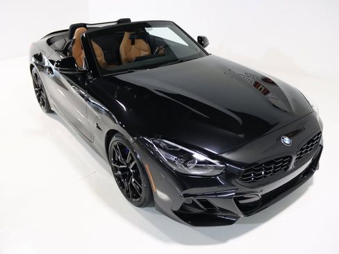 Used 2024 BMW Z4 M40i w/ Premium Package image 26